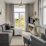 In Oostduinkerke شقة *